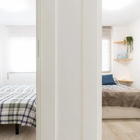 Wifi-piscina-port Aventura-playa Salou3 Apartment *
