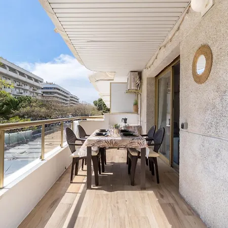 Apartment Wifi-piscina-port Aventura-playa Salou3 *